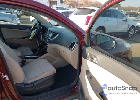 2017 Hyundai Tucson Se z USA, uszkodzony, nr VIN KM8J33A47HU462263